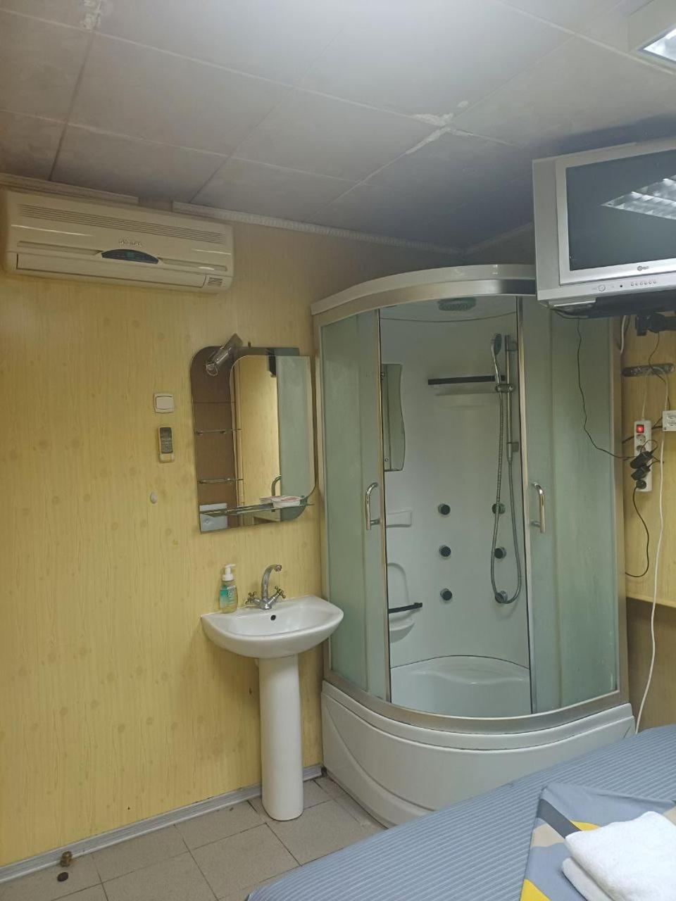 Khoroshaya Kvartira Goloseevskaya 3 Kiev Ngoại thất bức ảnh